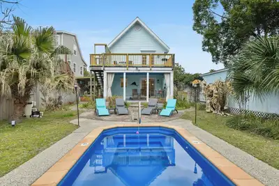 Image de Beach Villa with Private Pool - Walk to beach and Island View Casino