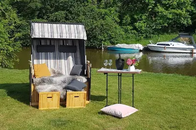 Image de Unnerdack - Familienfreundliche Erdgeschosswohnung mit GroĂźzĂĽgigem Garten und Wasserzugang