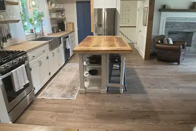 Image de Renovated Ranch 5 Bed 2 Bth, Open concept. Close to beaches, airport & Portland