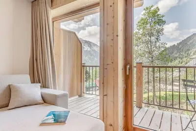 Image de Charmant Appartement 3 Pièces pour 6 Pers. à Champagny-en-Vanoise avec Balcon et Services Inclus