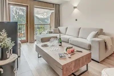 Image de Appartement cosy à Champagny-en-Vanoise, 4 pièces, 8 pers, balcons, parking couvert, services inclus
