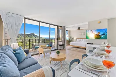 Image de Island 1br condo w/ balcony & sauna
