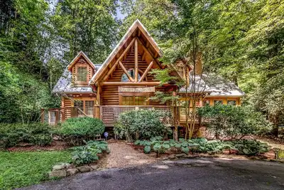 Image de Firefly Creek, Hot Tub, $1089 of Free tickets each paid day, Dollywood and More!