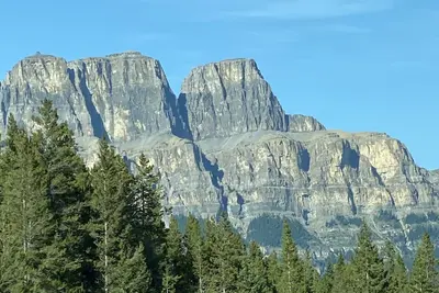 Image de Cozy Ski Condo in the Canadian Rockies, Banff Canada