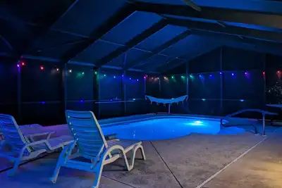 Image de Family-friendly Retreat! Screened-in, Heated Pool a mile from the Gulf of Mexico