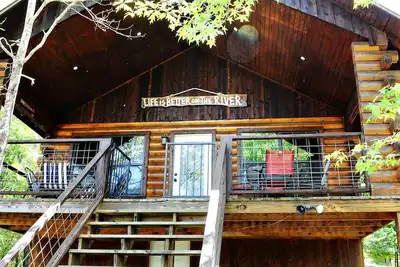 Image de Nichols Hole Cabin - Above the Caddo River - Float to your Cabin!