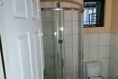 Image de a home away from home, 12 minutes from international airport