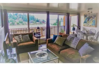 Image de The Heron in Meydenbauer Bay Bellevue | 29 Nights!