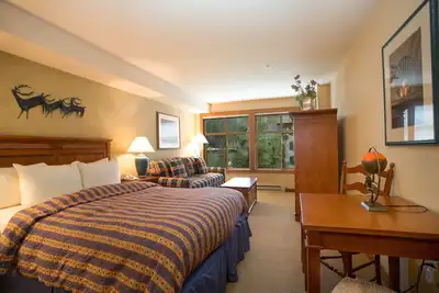 Image de 3309b - Queen Standard Powderhorn Lodge by RedAwning