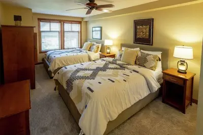 Image de 1205b - Double Queen Standard Eagle Springs West by RedAwning