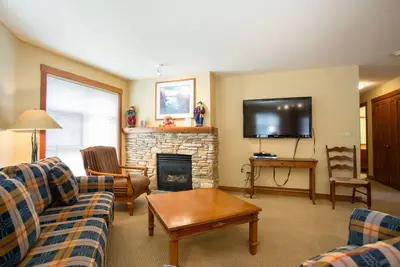 Image de 3219 - Three Bedroom Standard Powderhorn Lodge by RedAwning