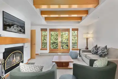 Image de 4207 - Two Bedroom Standard Creekside Condominiums by RedAwning