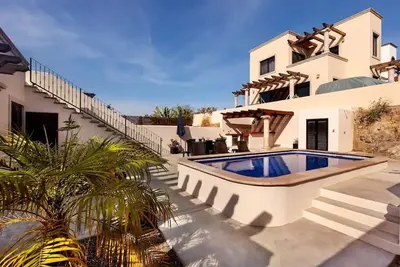 Stand Alone 2-Bedroom Villa / Private Pool / Todos Santos, Short walk to Downtown