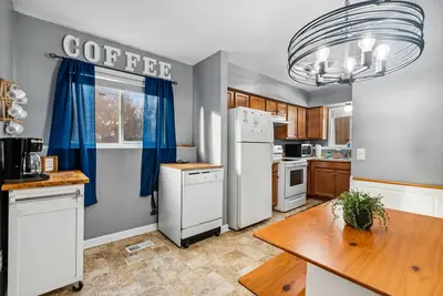 Image de Cheerful 4 Bedroom Lansing Home