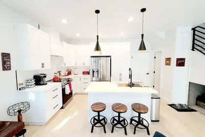Image de Local Host: 3br 2. 5ba by Bsu Dt GreenBelt & Skiing