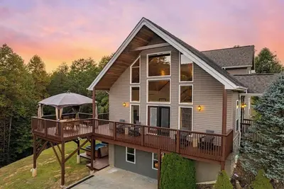 Image de Relaxing Hideaway, Sleeps 11・Theater・Games・Hot Tub