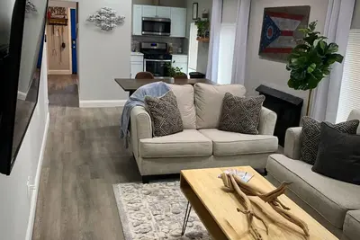 Image de Be close to All Buckeye Lake Village has to offer!