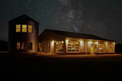 Image de The West Barn is the ultimate getaway space- rent one side of the barn, or both