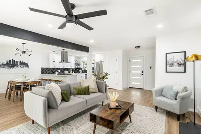 Image de Cozy & Modern Home with King Beds, Fenced Yard, Fast Wi-Fi