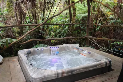Image de Relaxing 2-bedroom Lodge in Volcano with Hot Tub