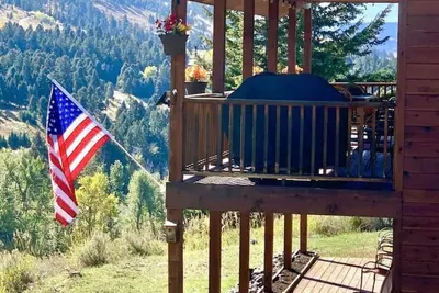 Image de 'Mammoth Overlook of Yellowstone' Mountain Views! Near North Entrance!