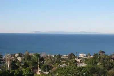 Image de Fabulous Ocean Views~Private Heated Pool~Central Location to Downtown & Beach