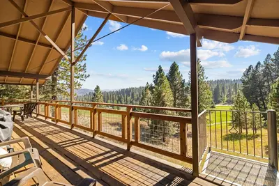 Image de Cabin on the Golf course~Hot Springs~Pickleball~Pet Friendly!