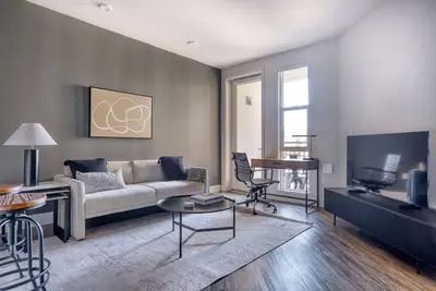 Image de Amazing Redwood City 1br w/ W/D, Gym & A/C, nr Caltrain, by Blueground