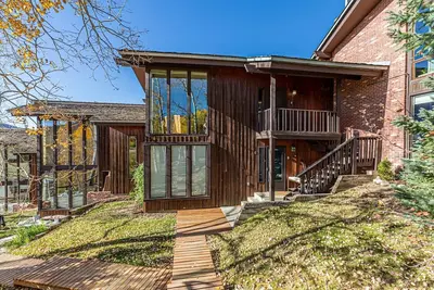 Image de Walk to Resort + Unforgettable Mtn Views-New Furniture-W/D in Unit-Fireplace-Decks