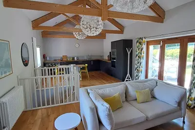 Image de Blossom Barn - Beautiful Grade 2 listed barn conversion