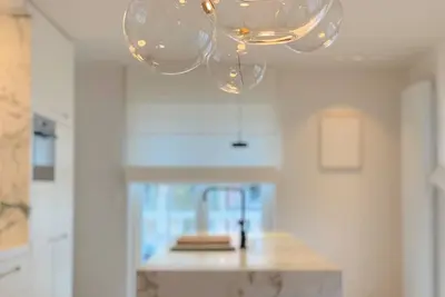 Image de Stunning Redefined! Exquisite, Luxurious Apartment