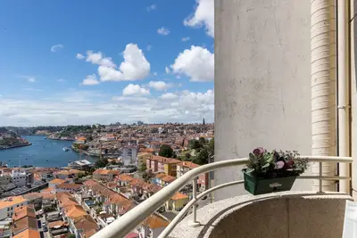 Image de River and City View Porto Gaia 9 by Mp