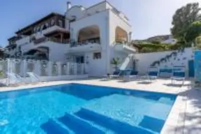 Image de Modern B&B, equipped with every comfort. with pool available 24\/24
