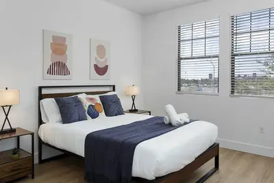 Image de Two Cozysuites with Pool and Jacuzzi in Glendale 10 and 03