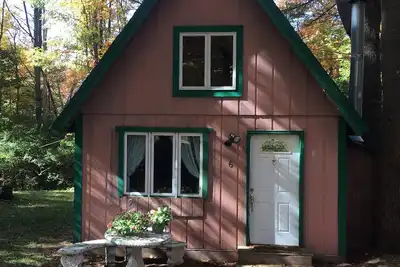 Image de Rustic Chalet at Camp Coldbrook!
