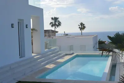 Villa Eliseo 2400 private pool & sea view