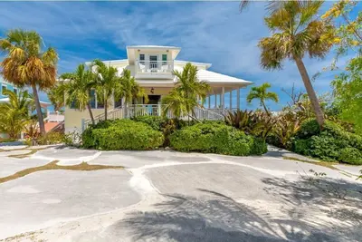 Image de WaterMark Villa Ocean Front\n with Dock on NorthEnd, HopeTown