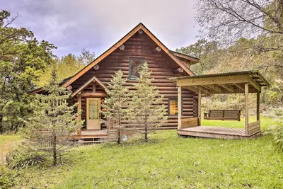 Image de Splendid Family Cabin w/ Hot Tub & Grill!