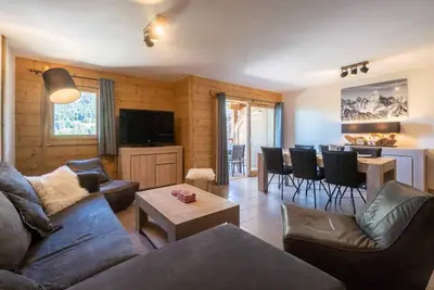Image de Wifi, 150m du centre station, 3ème étage, vue montagne, parking, télévision, casier à ski, 83m²