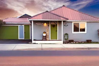 Image de Tranquil 3 Bedroom, 2 Bath Home Near Scenic River Walk!