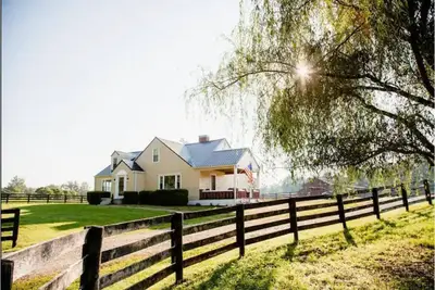 Image de 5 bedroom farmhouse close to town and the lake