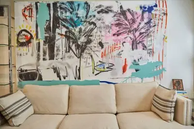 Image de Condo in the Heart of Melrose Design District New