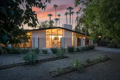 Image de Midcentury Ralph Haver Private Home in Arcadia - Pets Allowed