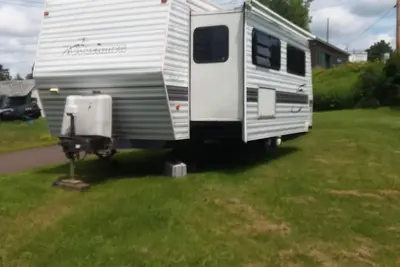 Image de Relaxing camper