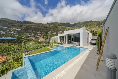 Image de House with pool and sea view, Pearl of Calheta