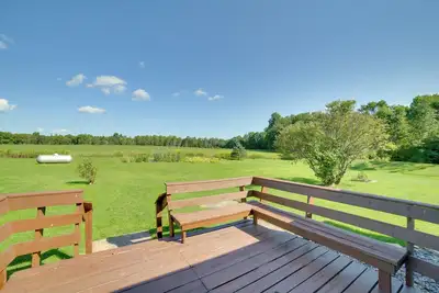 Image de Riverfront Suring Home: Atv Trails, Sunroom!
