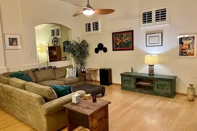 Image de Cheerful 2 Bedroom Home w\/hot tub near South Mountain