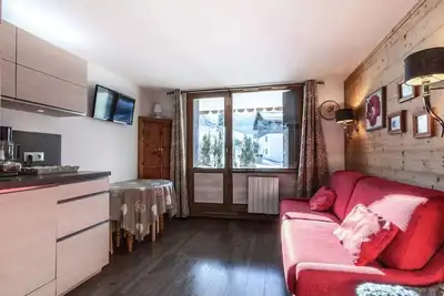 Image de Gemütliches Studio und gut ausgestattet. Ski zu Fuß. Terrasse. Garage. Wifi