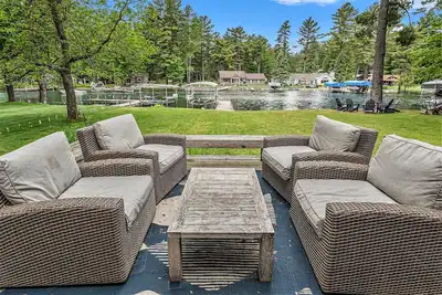 Image de Torch River Retreat – Waterfront | Private Dock | Firepit | Near Sandbar
