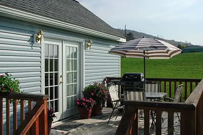 Image de Breezy Meadow Two 2 of 2, custom built cottage, under a mile from Cdp